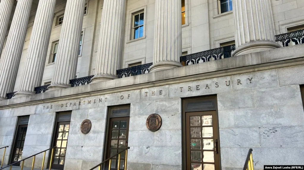 Минфин США объявил о санкциях против восьми физических и четырёх юридических лиц в Иране, Турции и ОАЭ, которых Вашингтон обвиняет в помощи Тегерану в закупке вооружений и пополнении запасов ракет и беспилотников.