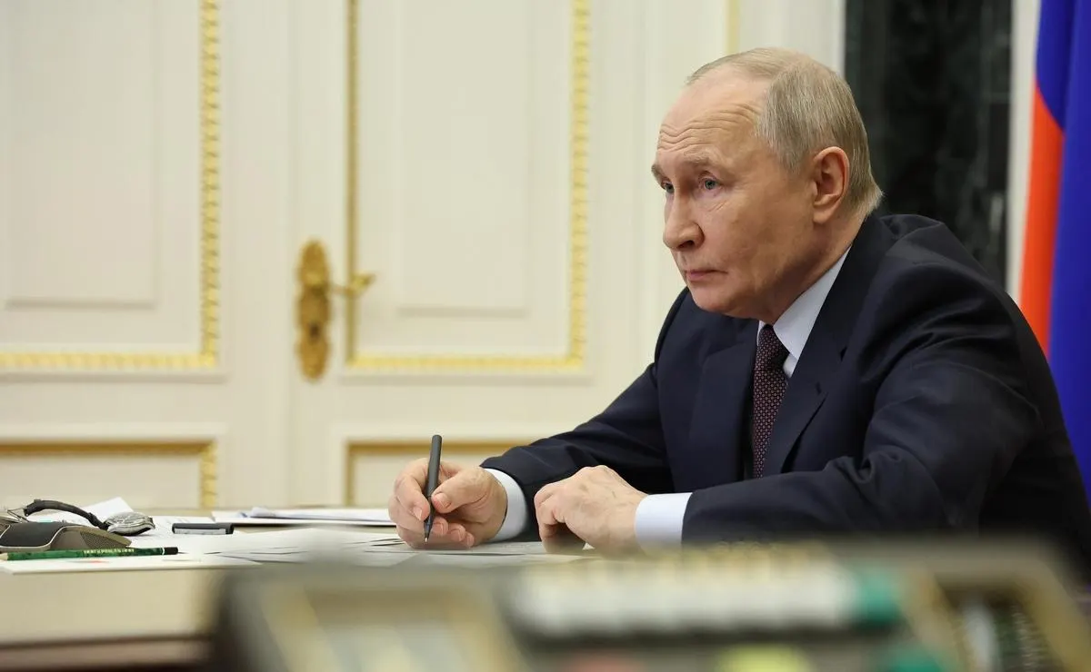 Президент заявил, что при решениях об отключении интернета приоритетом останется безопасность граждан, а жителей предлагают информировать уже после завершения спецмероприятий.