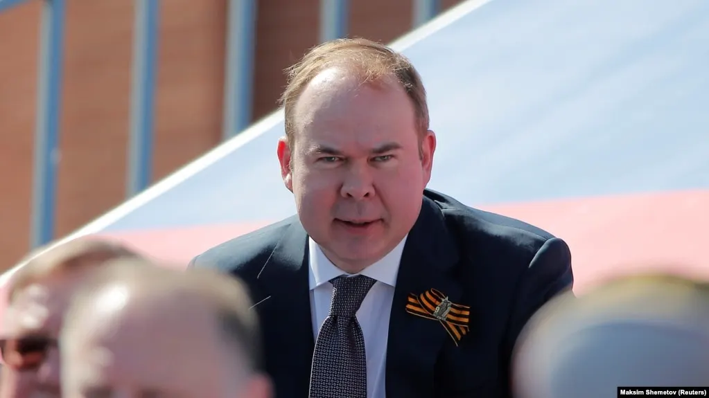 Матери руководителя администрации президента и первого вице-премьера РФ получили миллиарды рублей дохода, выступая кредиторами оборонной группы «Сфера» и получателями прав требования по ее долгам.