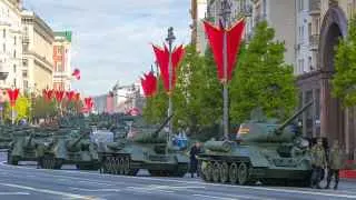 Военные приоритеты перестроили российскую экономику, усилив сырьевую зависимость, дефицит рабочей силы и институциональные деформации. Даже после прекращения боевых действий структурные проблемы не исчезнут, а выход к устойчивому развитию потребует сложного переходного периода, продуманной политики и учета интересов десятков миллионов людей, зависящих от военной экономики.