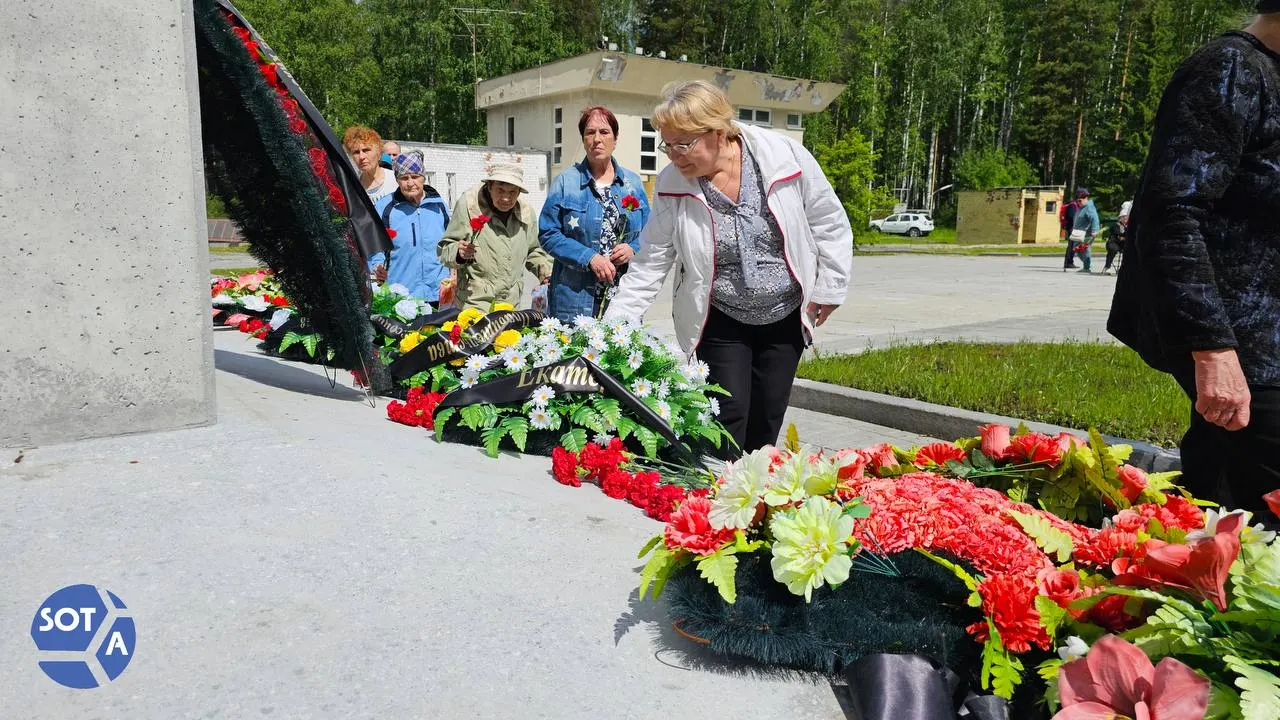 В День всеобщего поминовения на Мемориальном комплексе памяти жертв политических репрессий в Екатеринбурге состоялась гражданская панихида с участием духовенства, уполномоченного по правам человека и общественных деятелей.