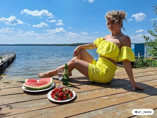 Циклон с Каспийского моря принесёт тёплый воздух: в южных районах региона температура поднимется до +27 °C, в Екатеринбурге сохранится около +20 °C; дожди ожидаются в воскресенье.