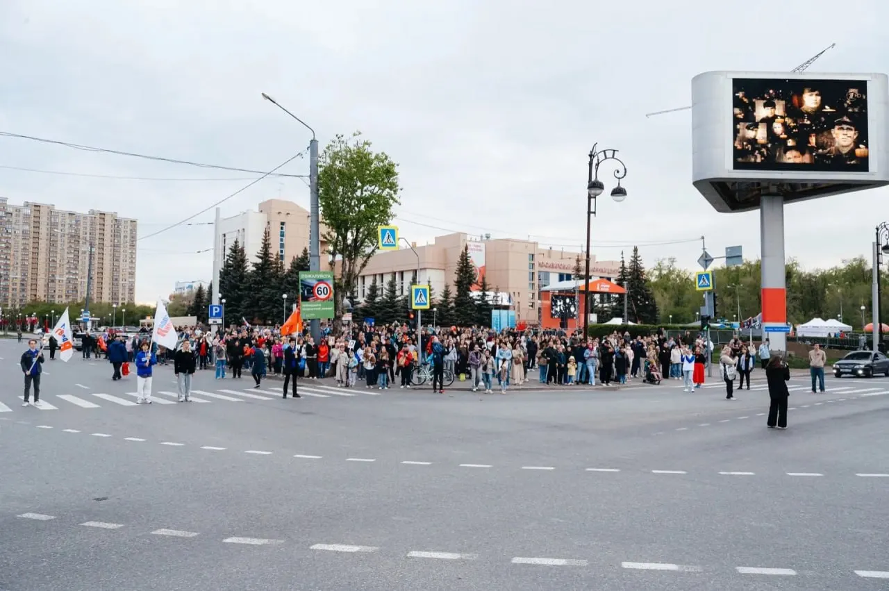9 мая в 18:55 на пересечении улиц Республики и Мельникайте в Тюмени полностью приостановят движение транспорта на 60 секунд — город присоединится к всероссийской акции памяти «Минута молчания».