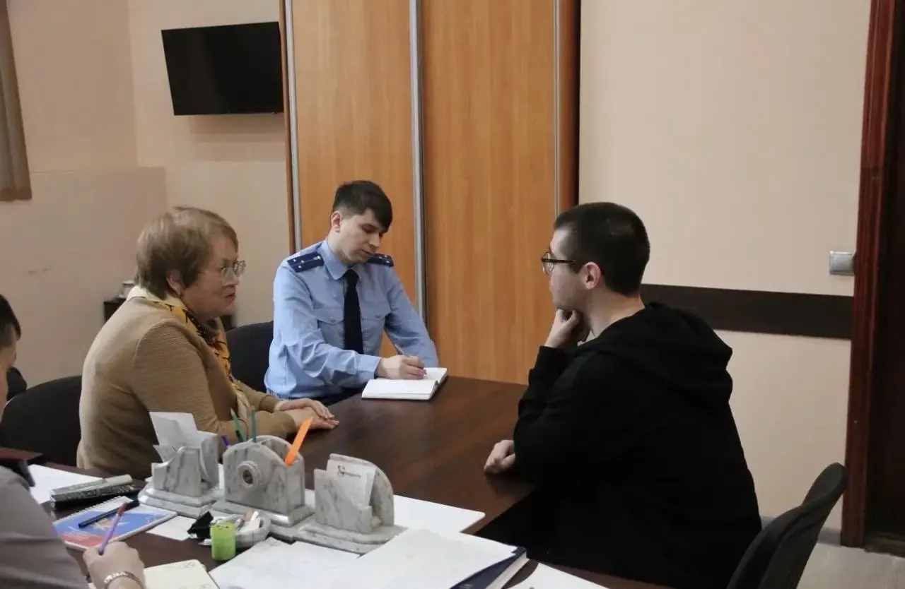 Уполномоченная по правам человека Свердловской области сообщила, что при посещении СИЗО‑1 многие арестованные просили отпустить их для участия в «спецоперации». Решение о возможной отправке зависит от следствия и военкомата.