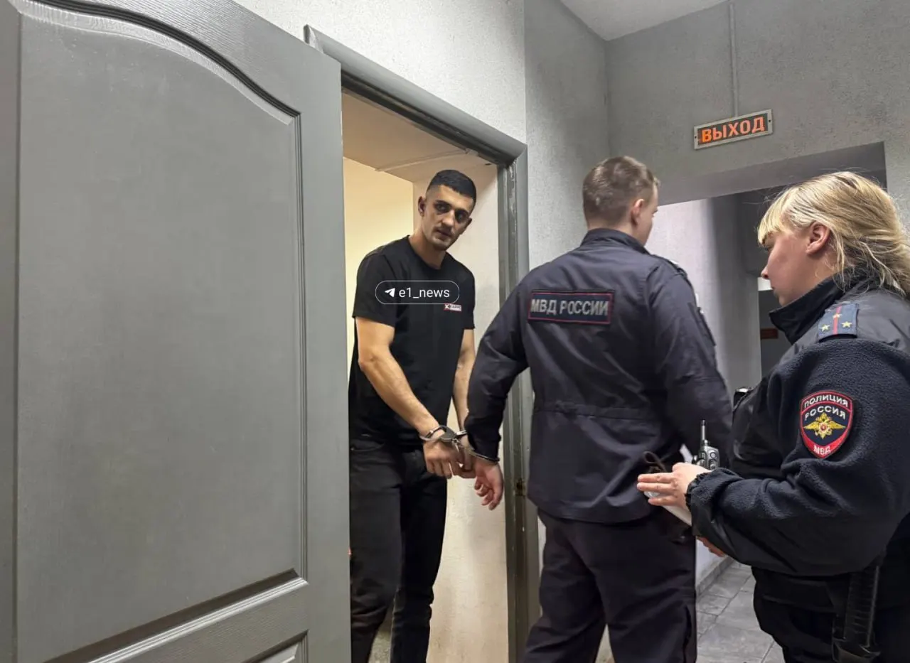Областной суд пересмотрел наказание: из колонии-поселения мужчина переведён на два года принудительных работ с удержанием 15% зарплаты и выпущен на свободу.