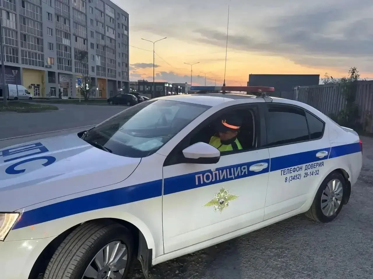 Подросток купил автомобиль на свои деньги и катался с друзьями по району — машину эвакуировали, юношу привлекли к ответственности за езду без прав и отсутствие регистрации.