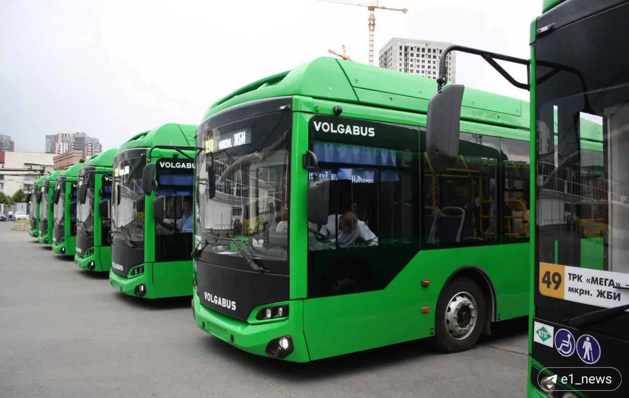 Город получит 15 новых сочленённых автобусов Volgabus — их назначили на маршруты №50, №64 и №67.