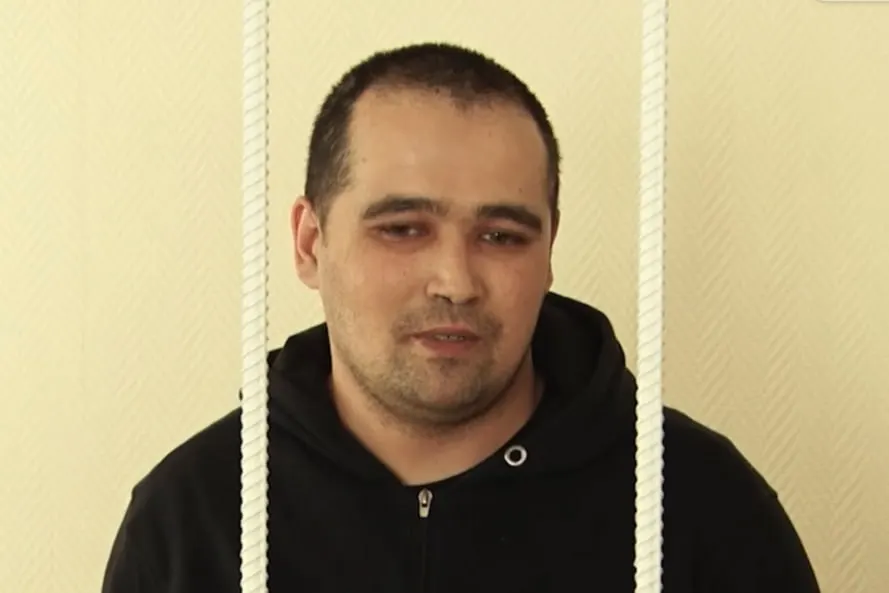 Мотовилихинский районный суд Перми смягчил приговор 31‑летнему Вилляму Муталлапову: реальный срок в колонии заменён на ограничение свободы — ближайшие девять месяцев он проведёт под надзором.