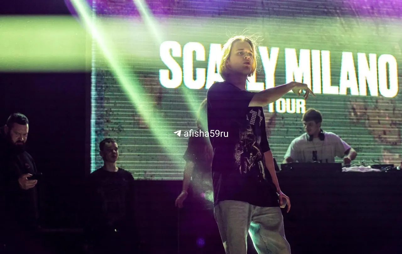 Уроженец Березников, рэпер Scally Milano, выступит 5 июня в соликамском клубе «Отто». Билеты от 1 199 ₽, VIP и Meet & Greet доступны отдельно.