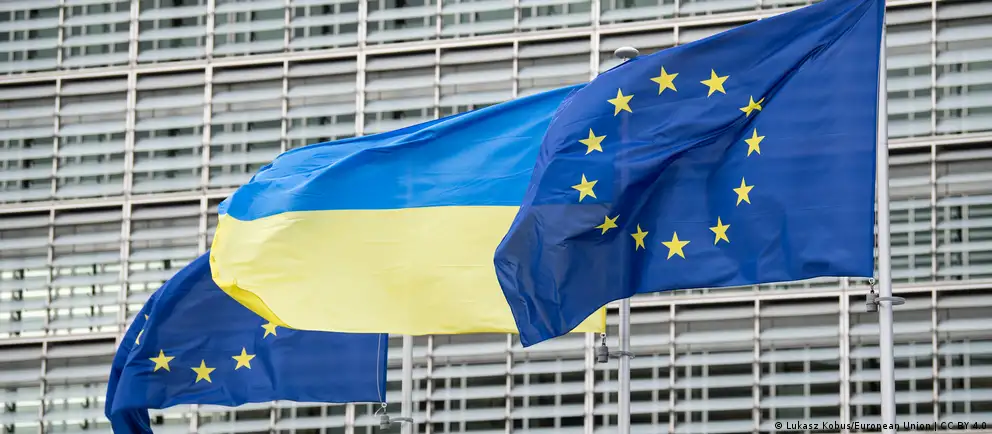 Евросоюз планирует ввести новые ограничения против лиц и структур, причастных к депортации и принудительному перемещению украинских детей; решение прогнозируется на 12 мая. ЕС оценивает, что более 20 тысяч детей были вывезены из Украины.