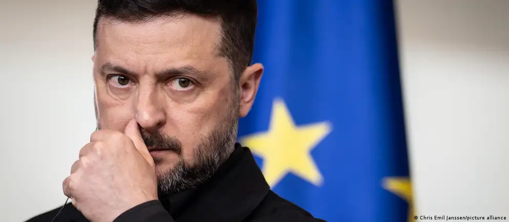 За двое суток по Украине было выпущено 1567 дронов и 56 ракет. Власти заявляют о жертвах среди мирного населения; украинский президент поручил военным и спецслужбам разработать варианты ответных действий.