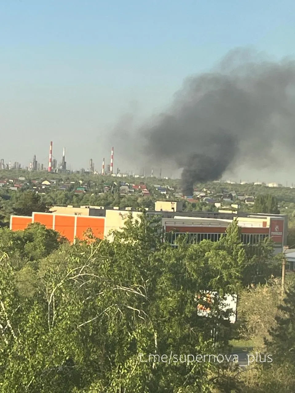 За ночь сообщают о нападениях беспилотников в Сызрани и Белгородской области, задержаниях по делу о хищениях выплат, трагедии на Байкале, сборе средств на восстановление в Якутии и новых мерах ФНС.