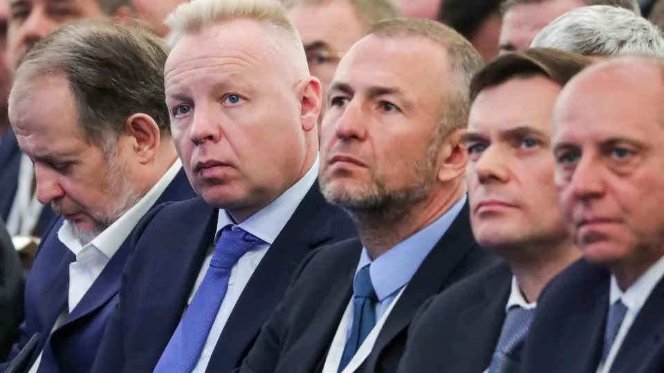 Крупное российское бизнес‑объединение предлагает ограничить публичный доступ к материалам судов по искам компаний о возмещении ущерба от санкций; инициативу обсуждают в администрации президента и профильных ведомствах.