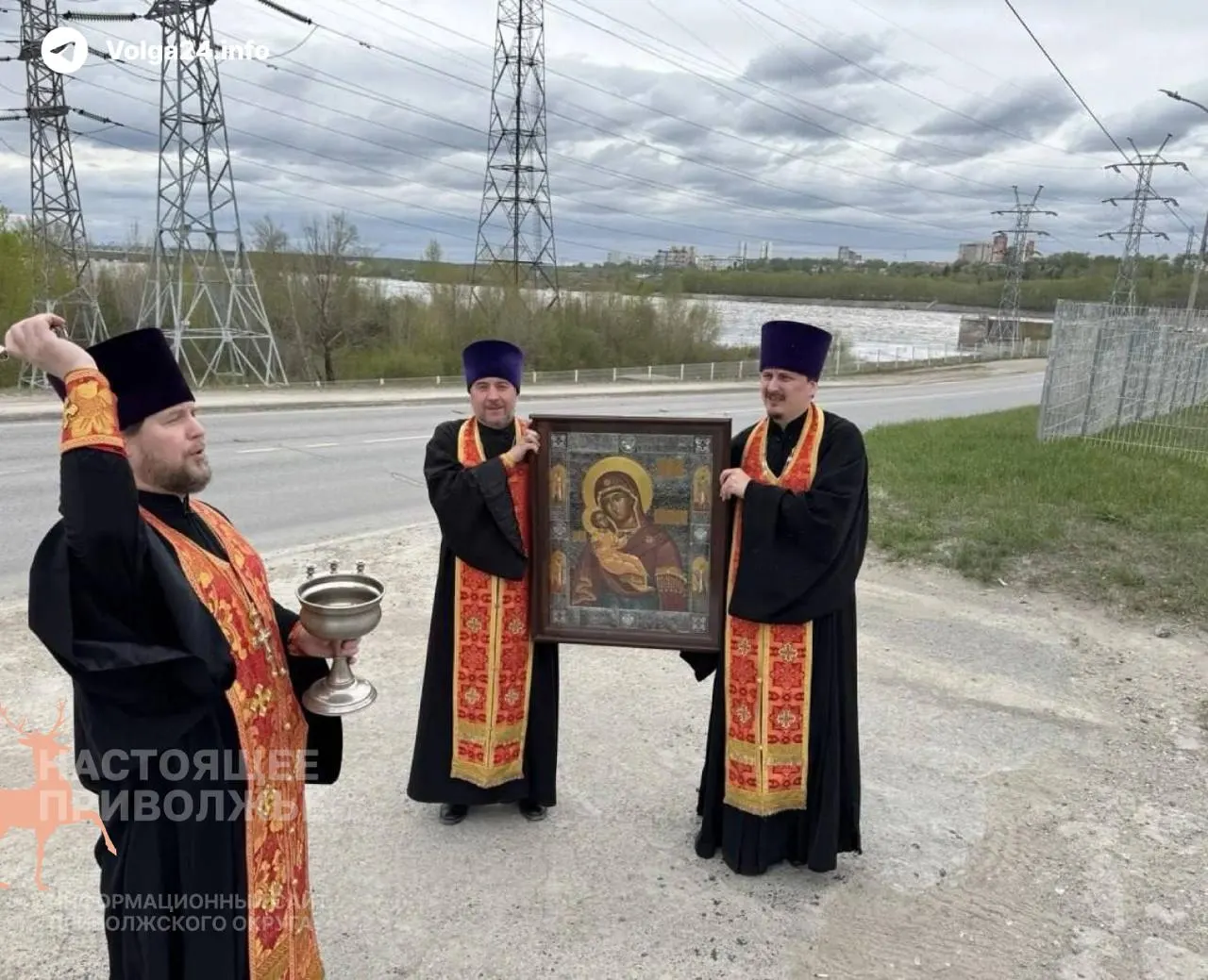 12 мая Пермская епархия провела автопроцессии вокруг города с молитвами у въездов и ключевых объектов после серий ударов беспилотников по предприятиям края.