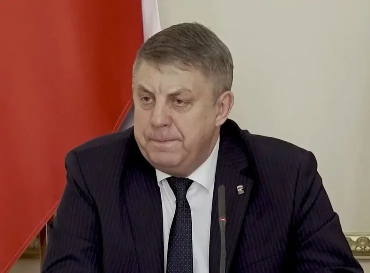 Александр Богомаз подал в отставку 13 мая и на следующий день получил мандат депутата Госдумы от «Единой России», решение утвердил ЦИК; одновременно с ним ушёл в отставку и губернатор Белгородской области Вячеслав Гладков.