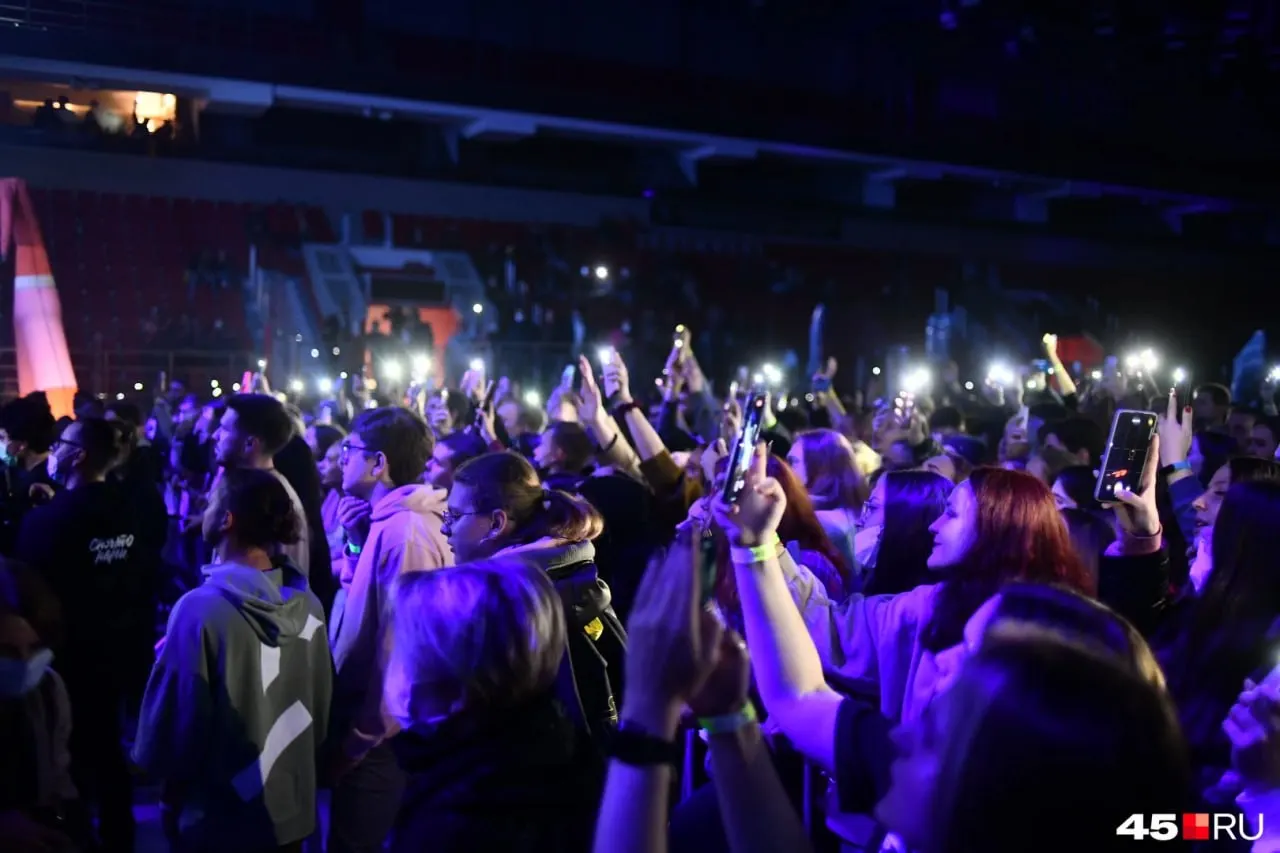 19 июня в Екатеринбурге пройдёт Ural Music Night — концерты в клубах, парках и на площадях. На некоторых площадках выступления будут бесплатными.