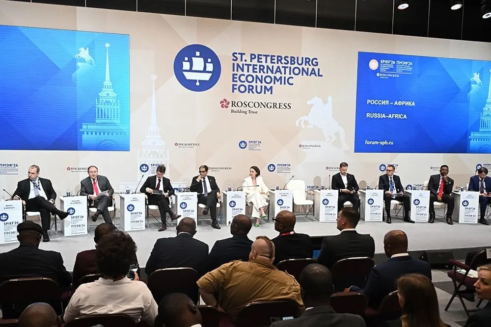 На Петербургском экономическом форуме обсудили рост товарооборота, подготовку третьего саммита в Москве и помощь Африке в преодолении дефицита электроэнергии.