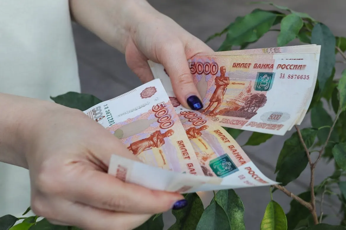 Трое бывших работников «Газтехник» заявили о невыплате зарплат с февраля, подали иск и обратились в прокуратуру. Руководитель компании отвергает обвинения и говорит, что жалобы подавали якобы пьяные сотрудники.