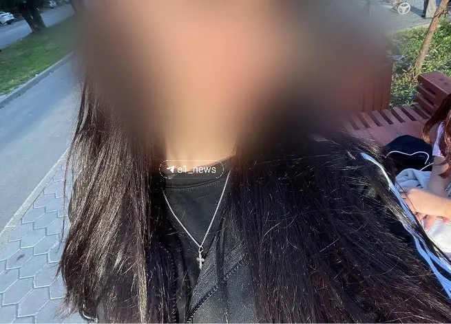 Под окнами дома на улице Летчиков нашли погибшую 16-летнюю школьницу. Мать просит не оставлять дело без расследования — девушка оставила записку.