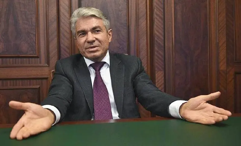 Заместитель министра юстиции сообщил, что лишь 4% граждан и организаций, признанных иноагентами в 2025 году, получали средства из‑за рубежа; критерии включения в реестр были расширены, чтобы учитывать «иные формы влияния».