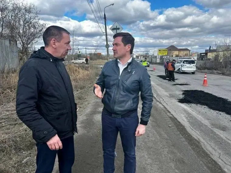 По итогам семи аукционов на обслуживание улично‑дорожной сети с июля 2026 года расходы вырастут до почти 3,4 млрд рублей — почти на 26% больше, чем годом ранее.