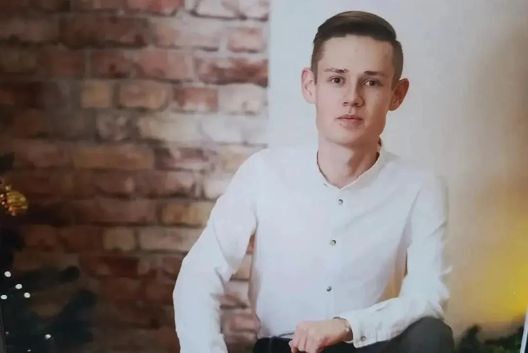 15 июня он уехал из дома на Ford Focus и перестал выходить на связь. Родственники сообщили, что машину видели на трассе М‑5 в районе Сима; мать написала заявление в полицию.