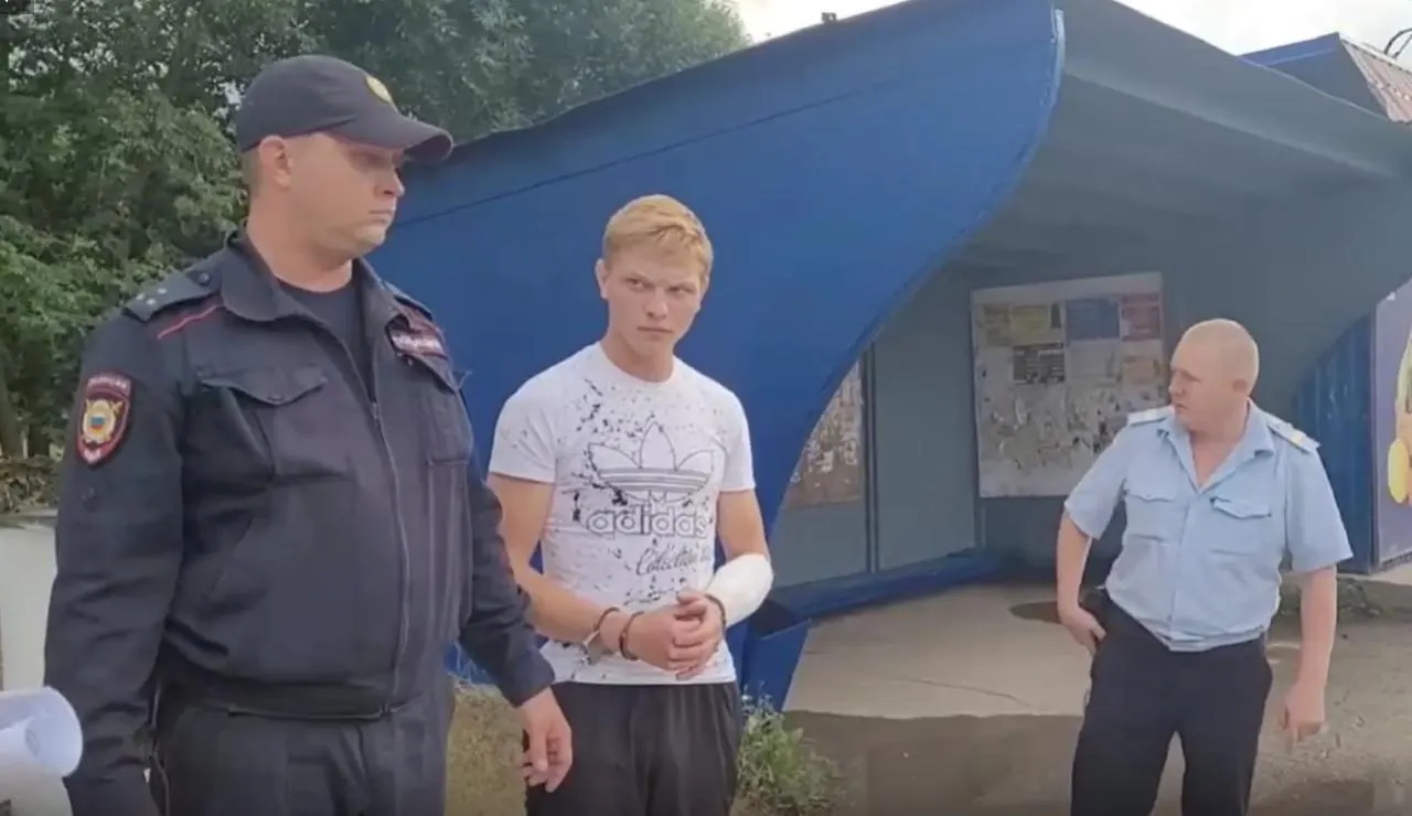 Суд в Екатеринбурге признал виновным мужчину в серии убийств в Пермском крае. Ранее он отбывал срок, уезжал на СВО и после возвращения совершил новое преступление.