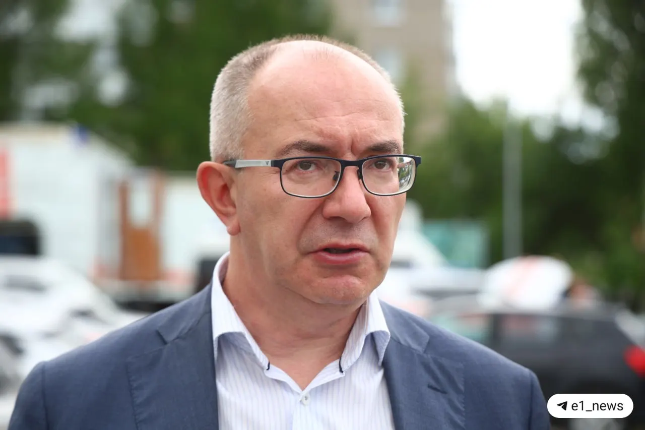 Гендиректор «Россети‑Урал» прибыл в Кушву и сообщил, что электричество в городе восстановлено.