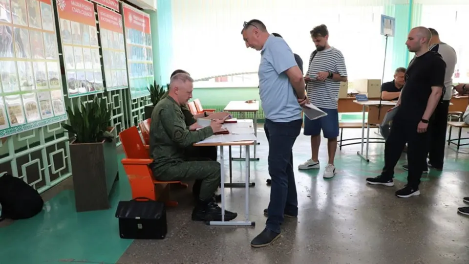 Минобороны объявило о тренировках по отработке мобилизации граждан и транспорта в пограничной Гродненской области — мероприятия проходят на фоне давления со стороны Москвы с требованием участия в эскалации конфликта с Украиной.