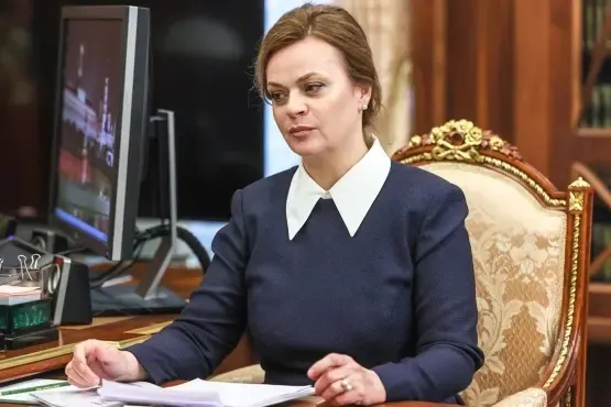 Президент подписал указ о включении Анны Цивилевой в президиум Совета при президенте по стратегическому развитию и национальным проектам и о её назначении статс‑секретарём — заместителем министра обороны. Ранее фонд «Защитники Отечества» получил расширенные полномочия по поддержке новых категорий ветеранов.