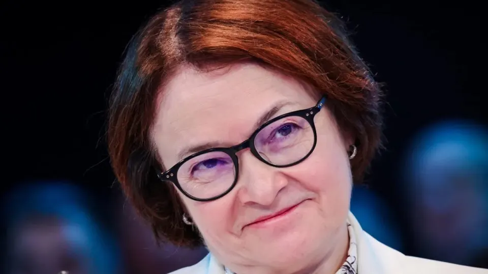 После заметного отсутствия главы Центробанка вокруг неё развернулась волна слухов. Её возвращение на пресс‑конференцию после заседания по ключевой ставке 19 июня станет важным сигналом: сохранит ли ЦБ прежнюю линию или уступит новым требованиям правительства и бюджету.