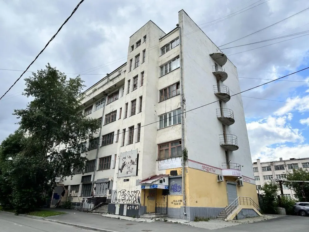 Суд отклонил иск градозащитников и архитектора — здание не признали памятником, ему угрожает снос ради новой застройки.