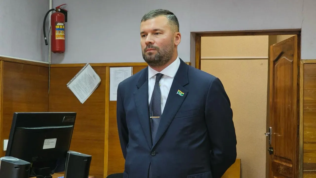Верх-Исетский районный суд пересмотрел дело и назначил штраф 2,5 млн рублей депутату, обвиняемому в участии в картельном сговоре при госконтрактах на сумму более 140 млн рублей.