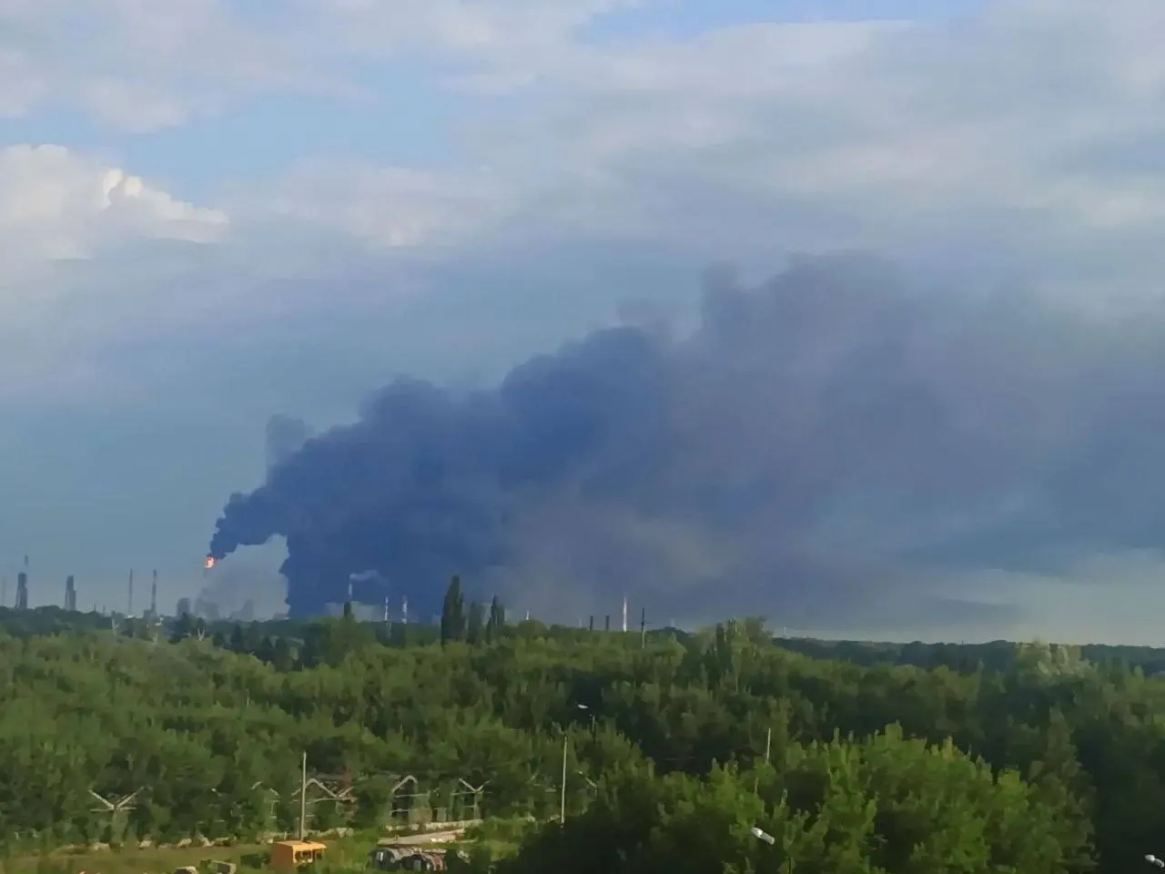 Подпольная организация утверждает, что участвовала в атаке на «Газпром Нефтехим Салават» в Башкортостане и ещё на нескольких нефтеперерабатывающих и газоперерабатывающих объектах; официальные сообщения о задержаниях, по словам представителей движения, к ним не относятся.
