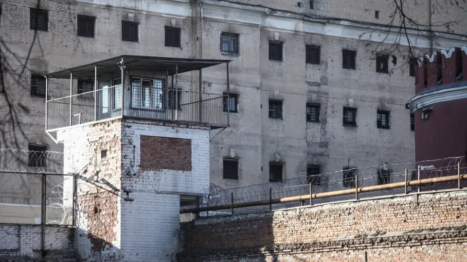 В Госдуму внесён пакет законопроектов, предлагающих исключить ряд статей УК из перечня ограничений для заключения контрактов с Минобороны — решение связано с практикой комплектования военнослужащих по контракту и мобилизацией.