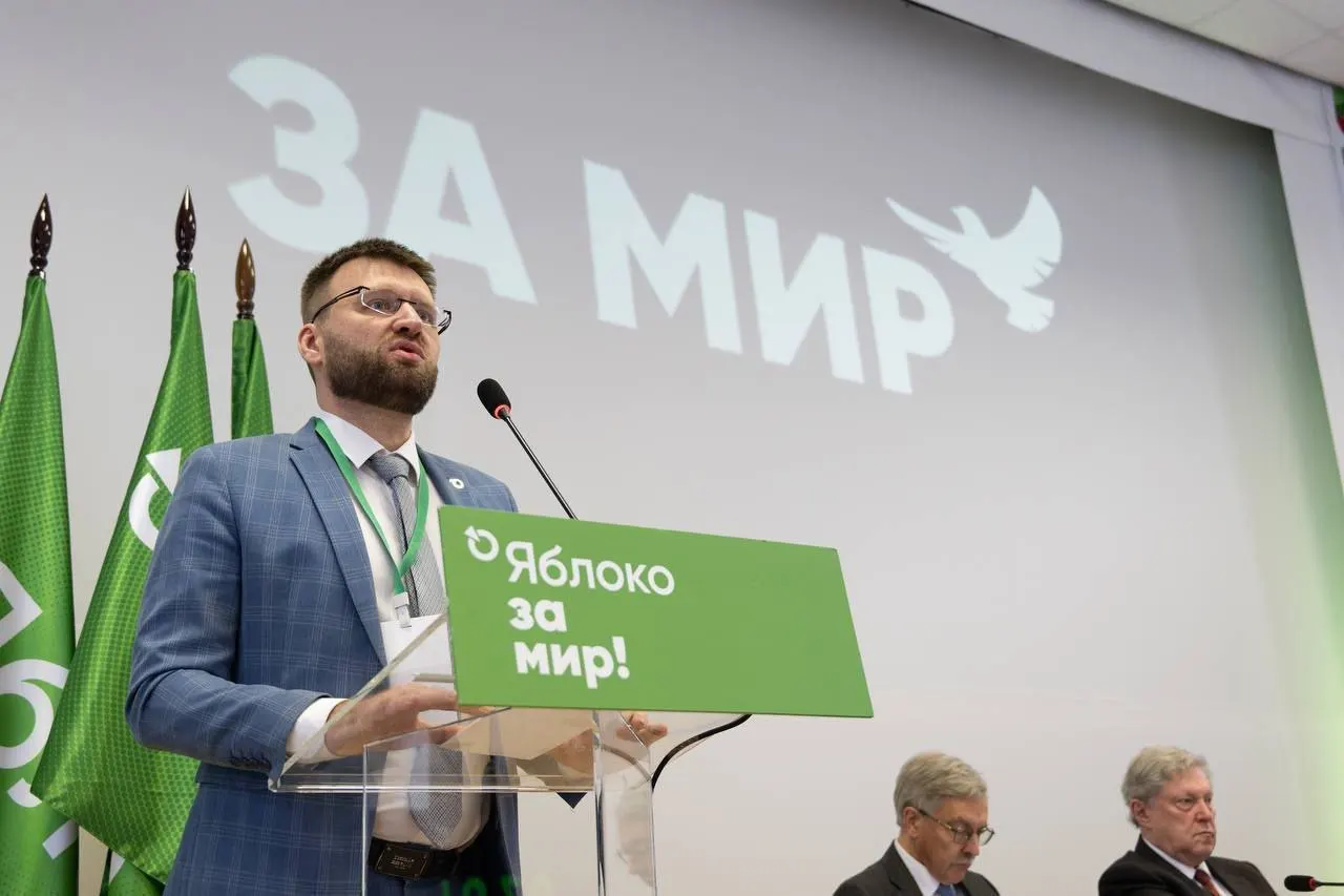 Минюст отклонил заявление Владимира Дорохова об исключении из реестра «иностранных агентов», сославшись на «факты ведения политической деятельности» — среди претензий поздравление от председателя партии, поездки в суд, возложение цветов и участие в видеоролике.