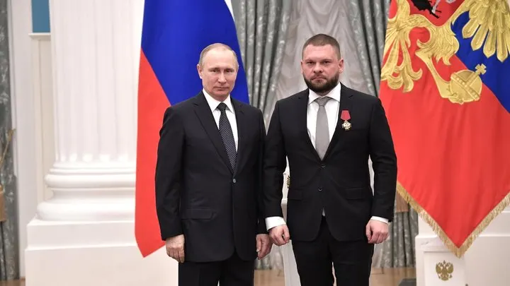 В декларациях кандидатов «Единой России» обнаружены зарубежные активы у нескольких участников федерального списка. В партии заявили, что необходимые меры по отчуждению активов были приняты до подачи документов.