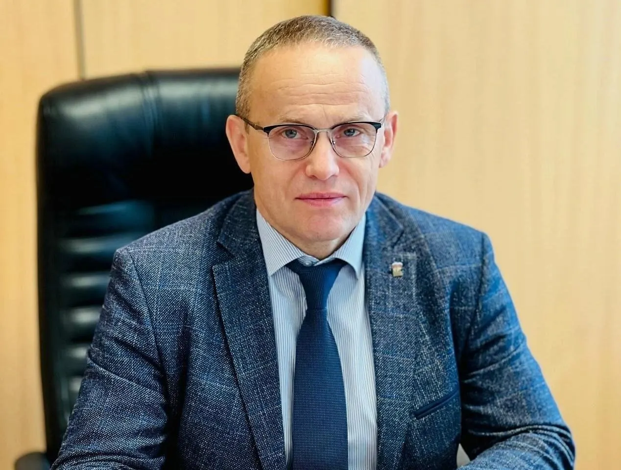 Михаил Слепухин, руководивший Кушвой с сентября 2013 года, заявил, что уходит по собственному желанию. Он планирует сначала отдохнуть и пока не знает, где будет работать дальше.