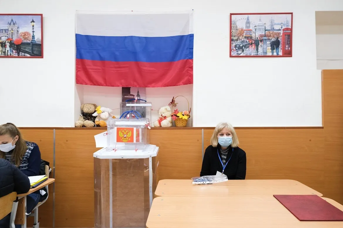 Власти региона разработали дополнительные меры безопасности на случай объявления режима беспилотной или ракетной опасности во время сентябрьских выборов. Для членов избиркомов пройдут тренировки с 15 августа по 9 сентября.