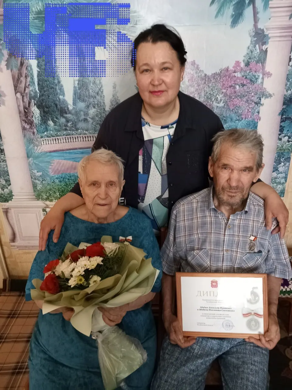 Социальная защита прекратила выплаты пожилой паре в октябре: в реестре нет сведений о праве собственности, у пенсионеров остался только старый договор приватизации, а они физически не могут пройти бюрократические процедуры.