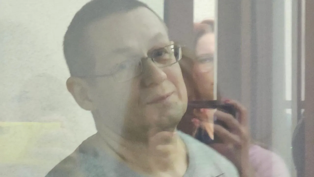 Иеромонаха Никандра (Евгения Пинчука) обвиняют в комментариях, которые следствие расценивает как оправдание Власова и разжигание межнациональной ненависти; по делу возбуждено уголовное производство.