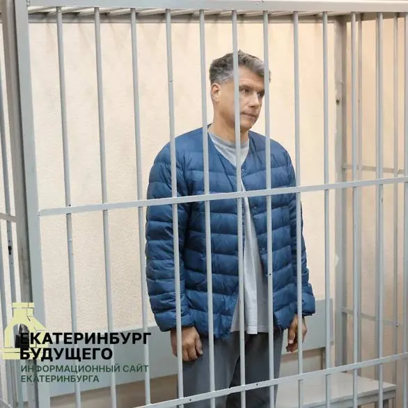 Кировский районный суд Екатеринбурга приостановил дело Сергея Горшунова: он уехал в зону боевых действий. Его обвиняют в убийстве главы компании и покушении на охрану.