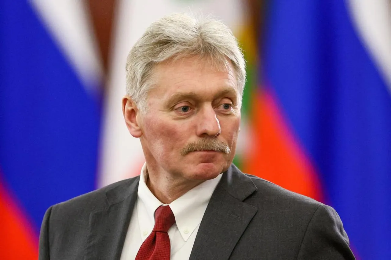 Пресс‑секретарь президента заявил, что нынешние боевые действия перешли в открытую войну и обвинил западные страны в помощи Киеву, в том числе в наведении вооружения с использованием спутниковой инфраструктуры.