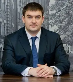 Дмитрий Буданов, бывший гендиректор «Облкоммунэнерго», помещён под стражу до 16 августа. Его обвиняют в мошенничестве и хищении 20 млн рублей из бюджета Нижнего Тагила; с осени прошлого года он находился в розыске.