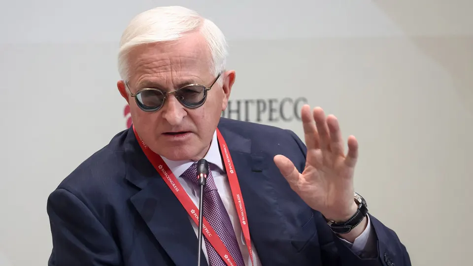 Глава РСПП заявил, что сохранение высокой ключевой ставки может привести к волне банкротств уже этой осенью. Рост просрочек и увеличение заявлений о несостоятельности показывают ухудшение финансового состояния компаний по всей стране.