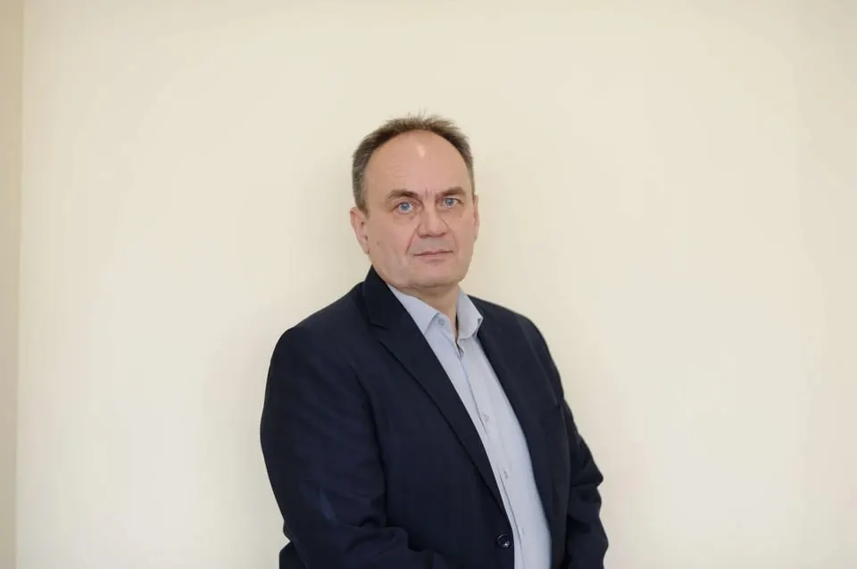 Первый замруководителя управделами Челябинской области Сергей Галкин уходит в отставку — политолог связывает это с уголовным делом о незаконном строительстве оздоровительного комплекса на территории губернаторской резиденции.