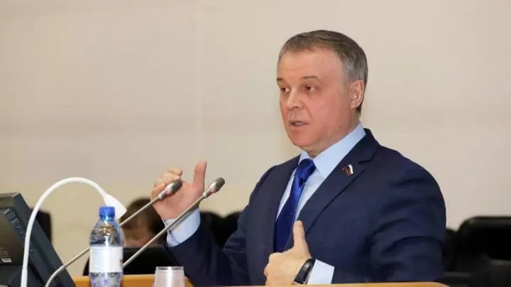 Николай Брыкин заявил о намерении направить свою депутатскую премию на помощь российским военнослужащим, комментируя информацию о досрочной выплате вознаграждений в начале сентября.