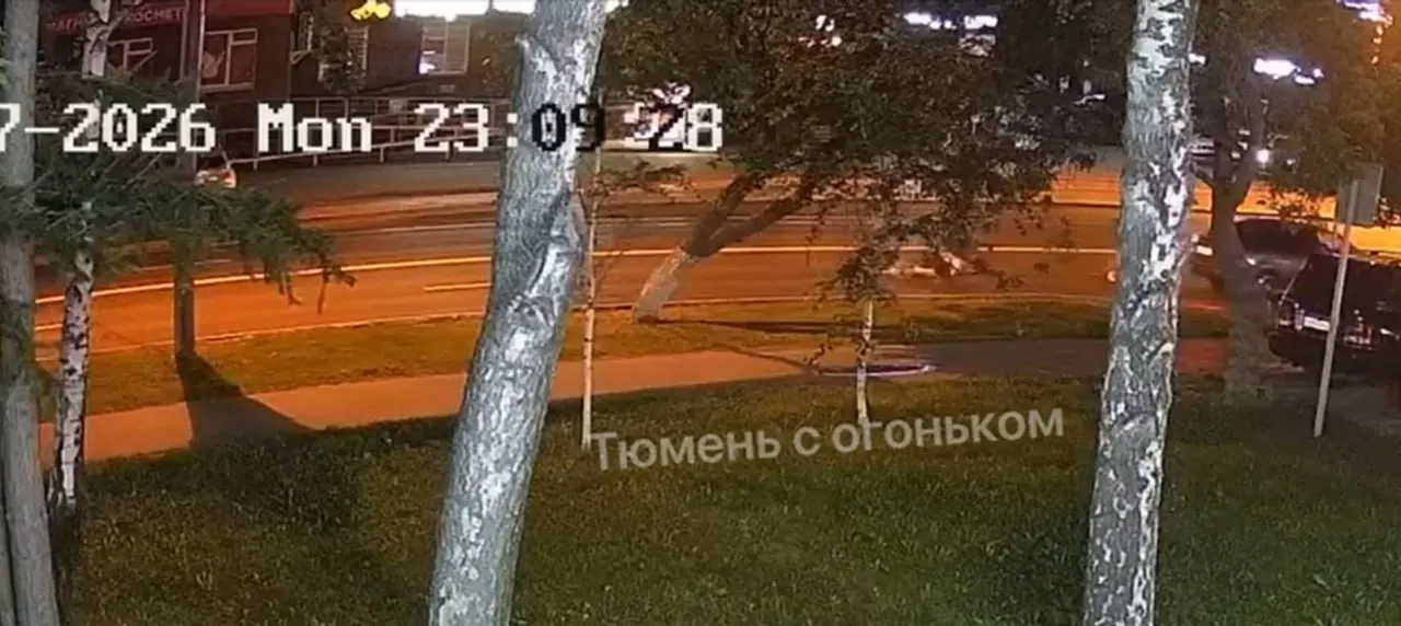 Ночью у дома №73 на улице Ямской автомобиль сбил двух женщин. По данным ГИБДД, одна из пострадавших — 1973 года рождения; серьёзных травм не выявлено, одну женщину госпитализировали для наблюдения.
