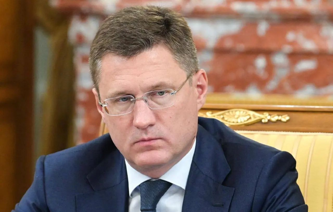 Из‑за частичного вывода НПЗ наблюдается дефицит топлива. Власти предпринимают меры для загрузки заводов и стабилизации производства в необходимых объёмах.