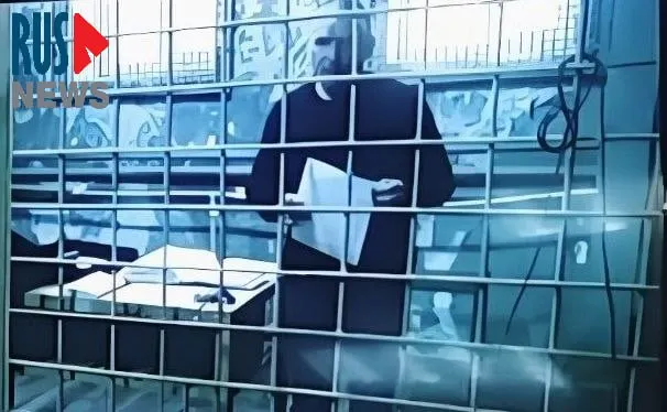 Свердловский областной суд отменил постановление о непринятии жалобы; заседание прошло без подключения защитника, которому сообщили о его отсутствии по телефону.